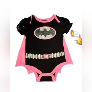 BATMAN NEW BABY GIRLS PINK BLACK FALL HALLOWEEN COSTUME ONSIE SIZE 3 6 MONTHS